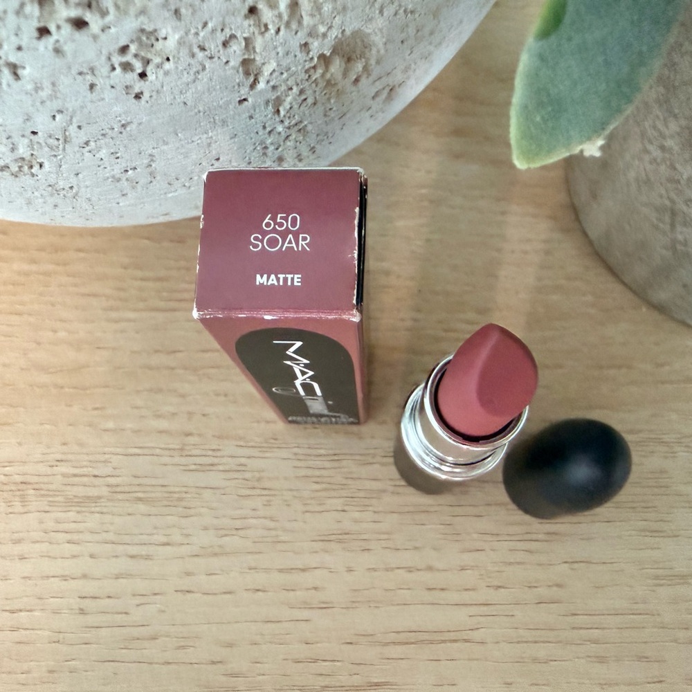 MAC Matte Lipstick – Soar (650) – Full Size – New with Box - Picture 2 of 5